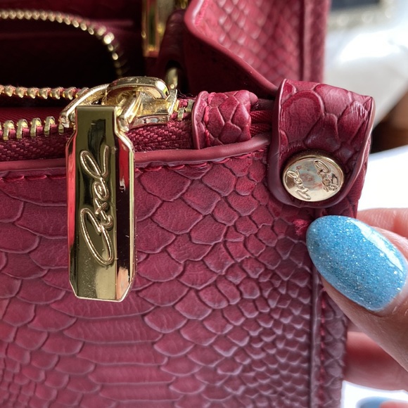 Axel elegant 4 compartments, 3 zipper structured crocodile burgundy  hand bag - Picture 14 of 17